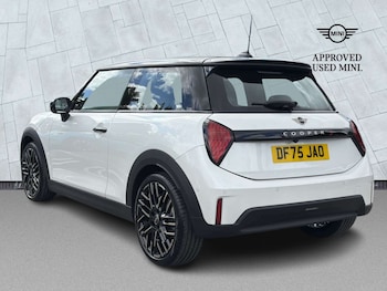 Used MINI Cooper 2025 for sale - 79091510: Photo