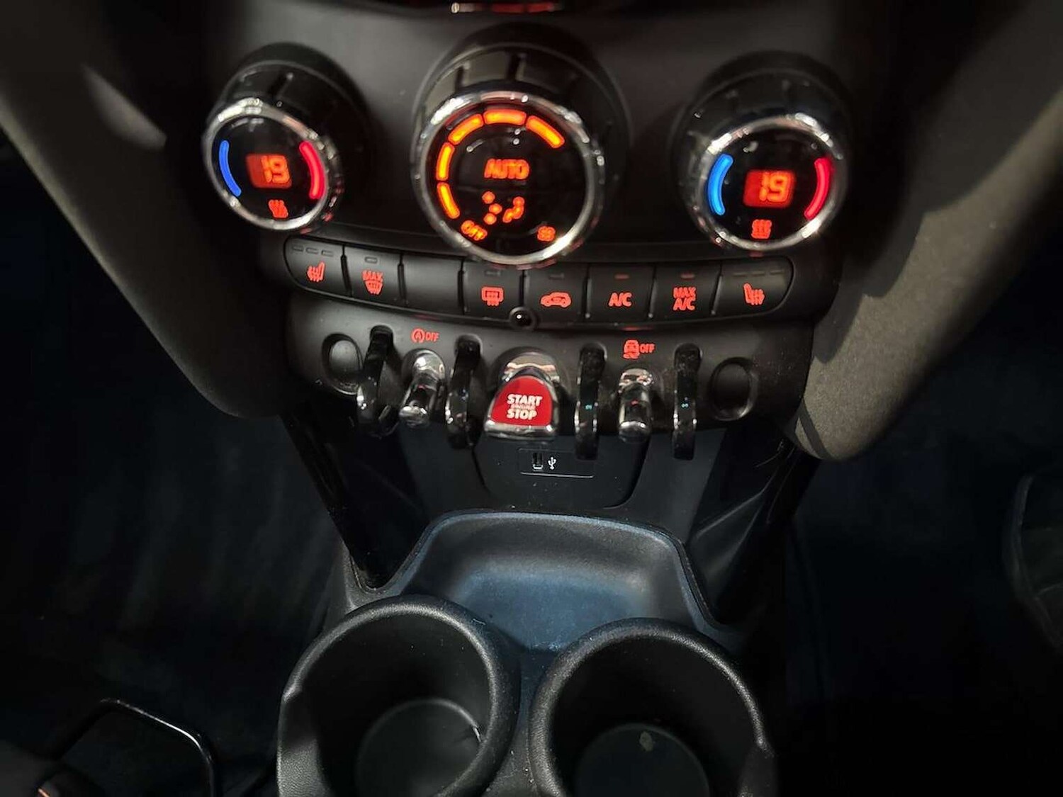 Used MINI Hatch 2021 for sale - 76596272: Photo 12