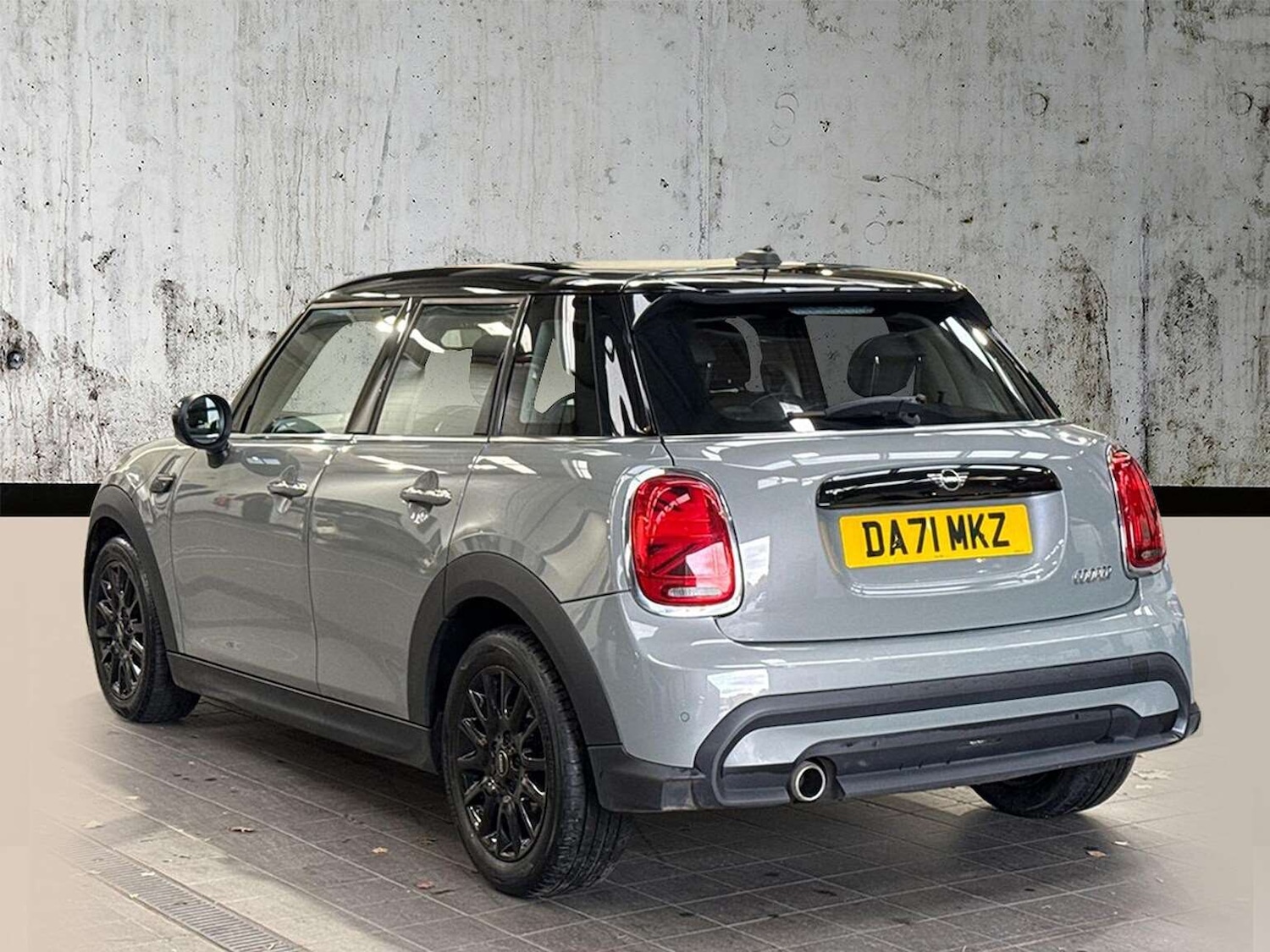 Used MINI Hatch 2021 for sale - 76596272: Photo 2