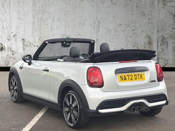 Used MINI Convertible 2022 for sale - 76331035: Photo