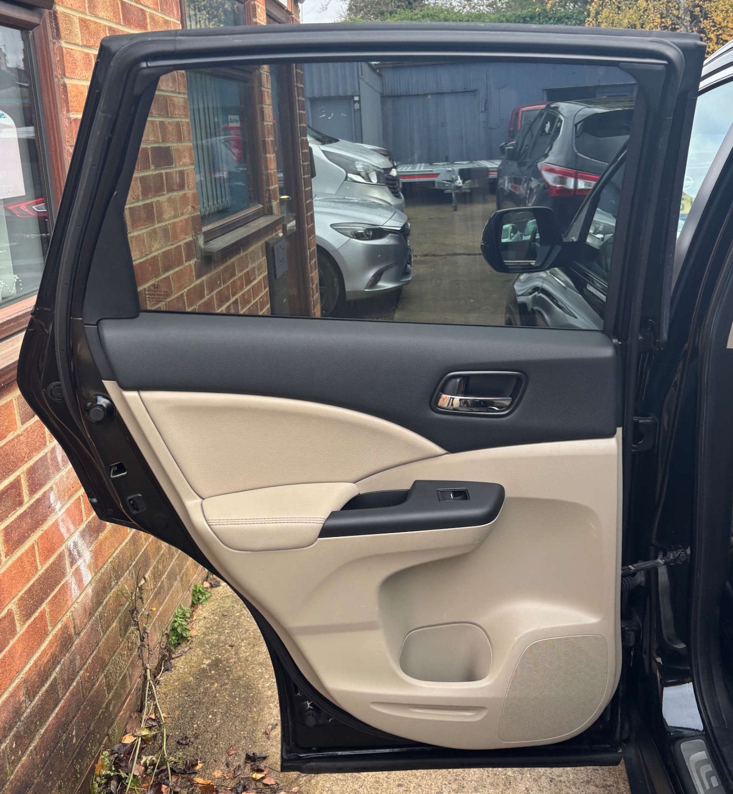 Used Honda CR-V 2015 for sale - 77313728: Photo 29