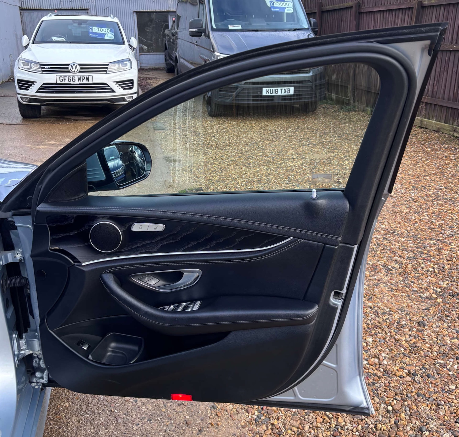 Used Mercedes-Benz E Class 2017 for sale - 77476417: Photo 39