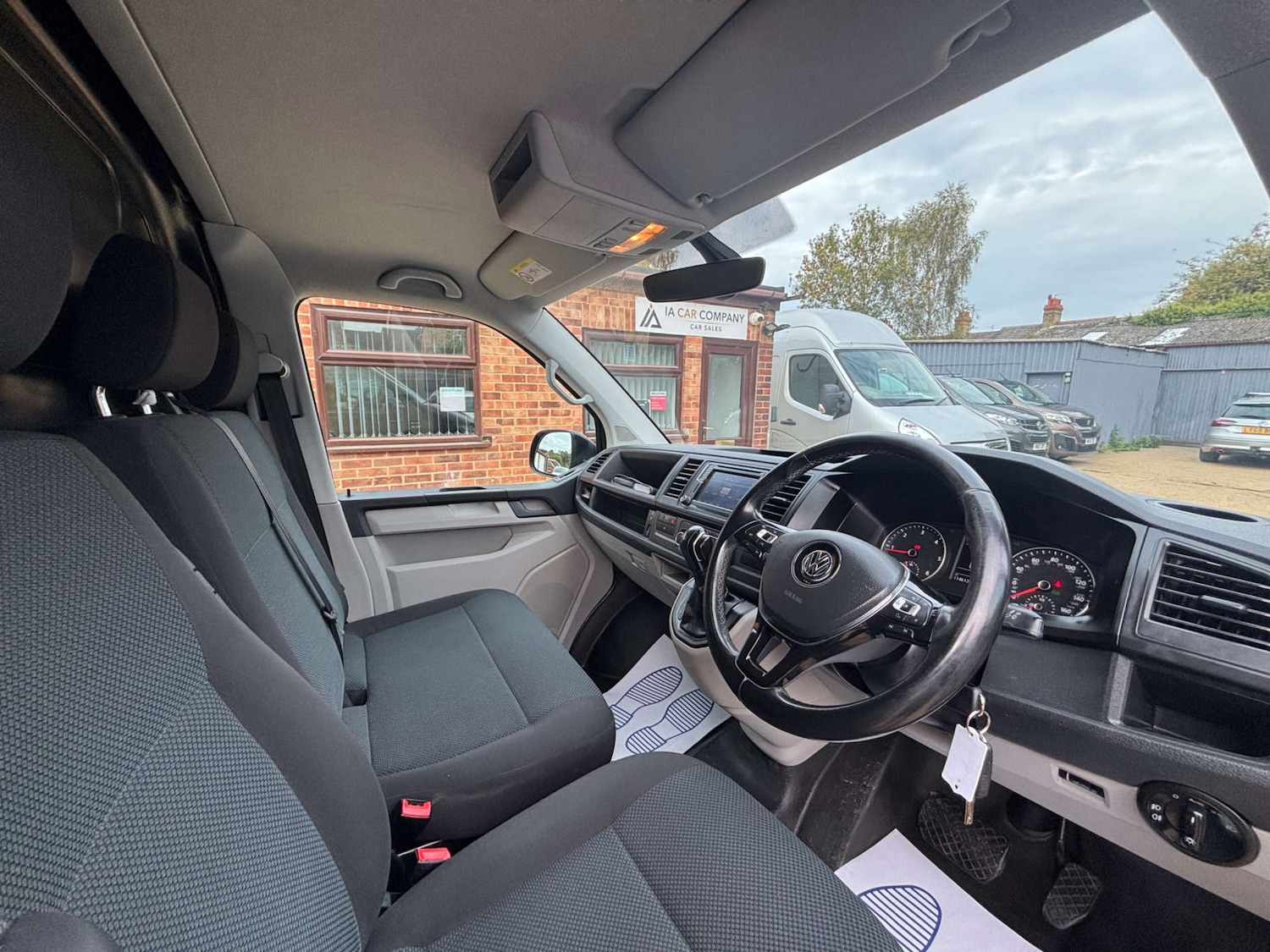 Used Volkswagen Transporter 2017 for sale - 76946112: Photo 20