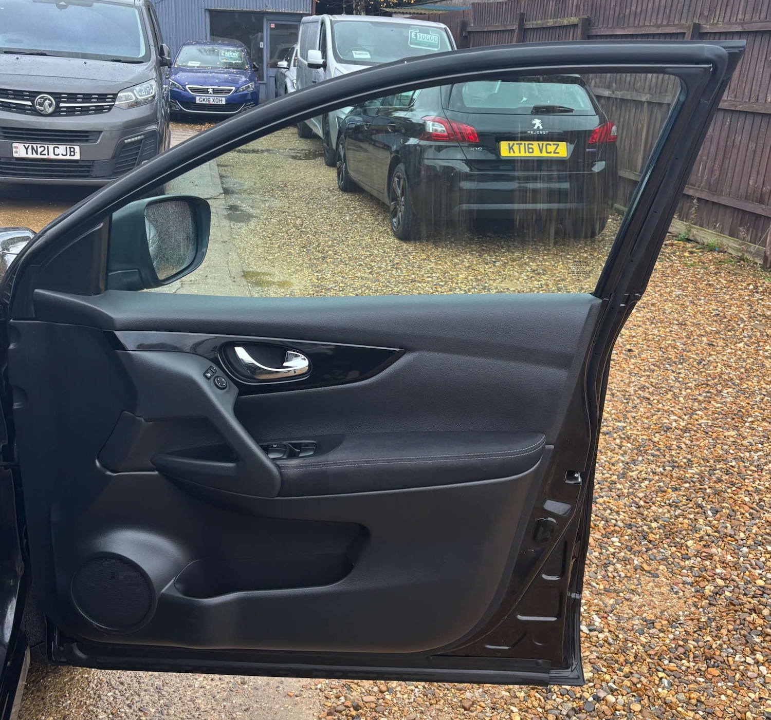 Used Nissan Qashqai 2016 for sale - 77061770: Photo 37