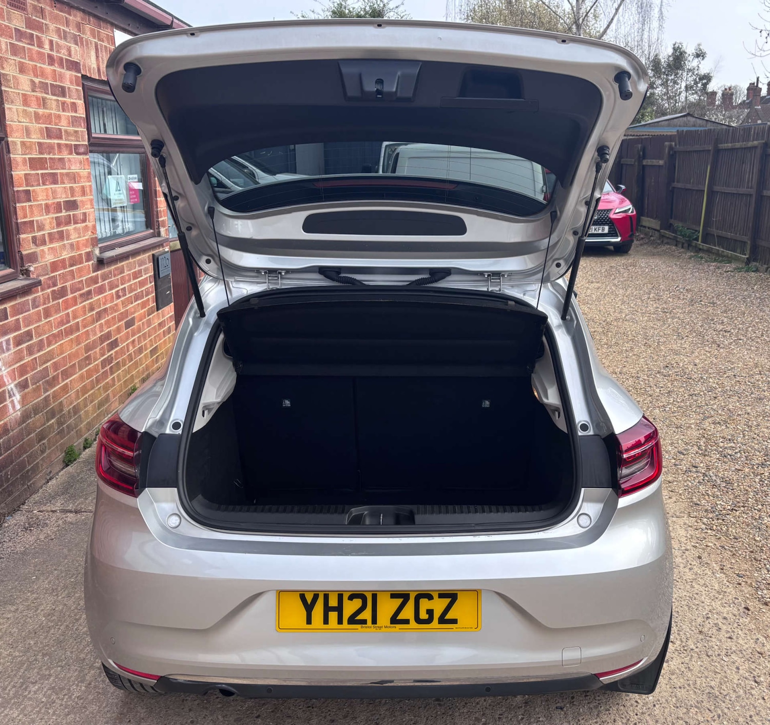 Used Renault Clio 2021 for sale - 78055116: Photo 21