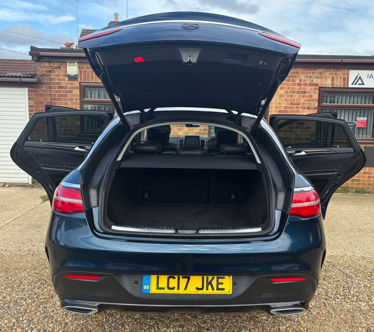 Used Mercedes-Benz GLE 2017 for sale - 76681832: Photo 11