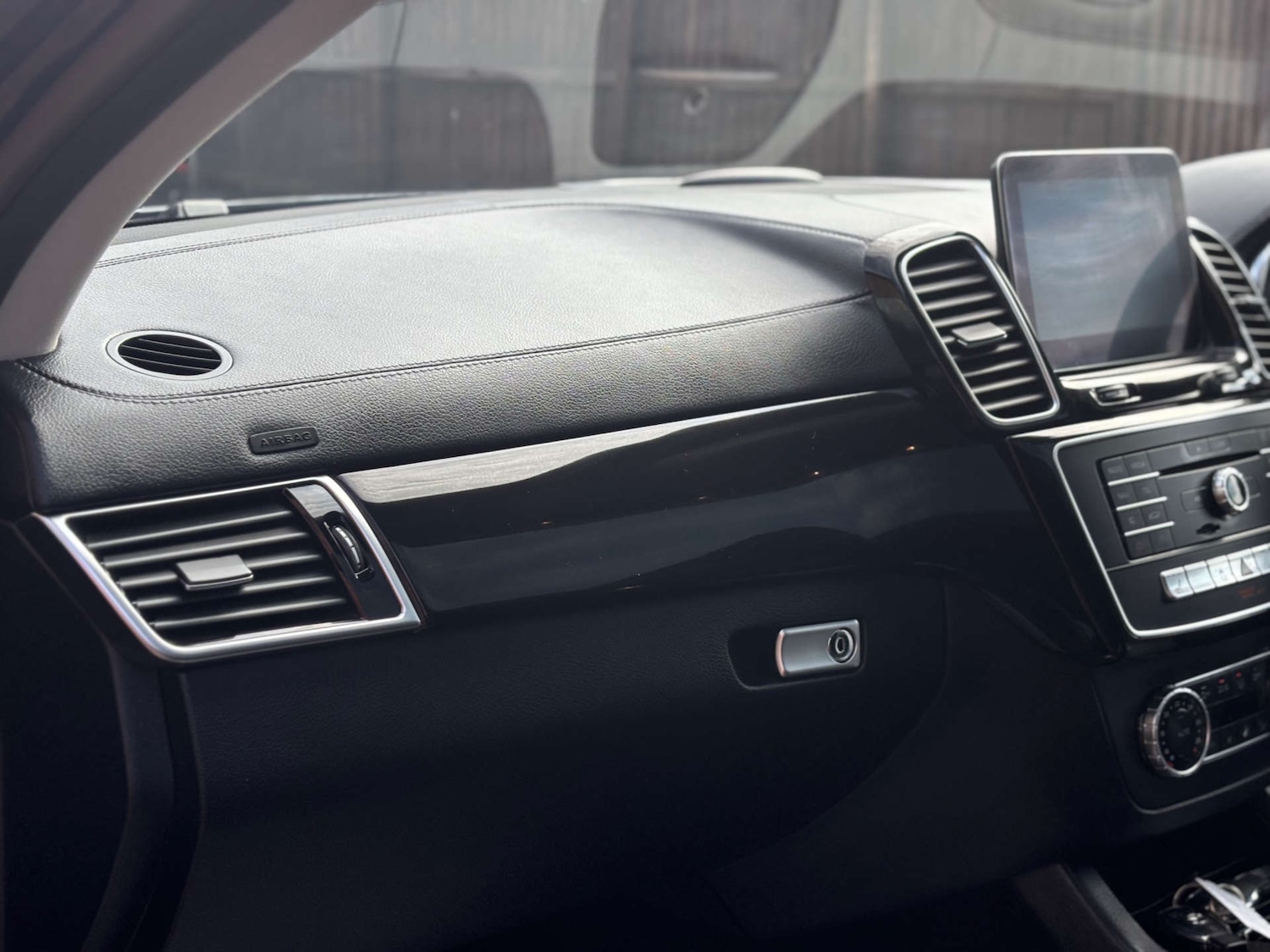 Used Mercedes-Benz GLE 2017 for sale - 76681832: Photo 43