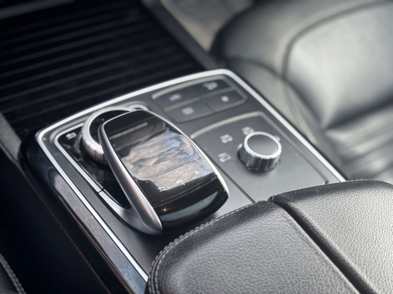 Used Mercedes-Benz GLE 2017 for sale - 76681832: Photo 48