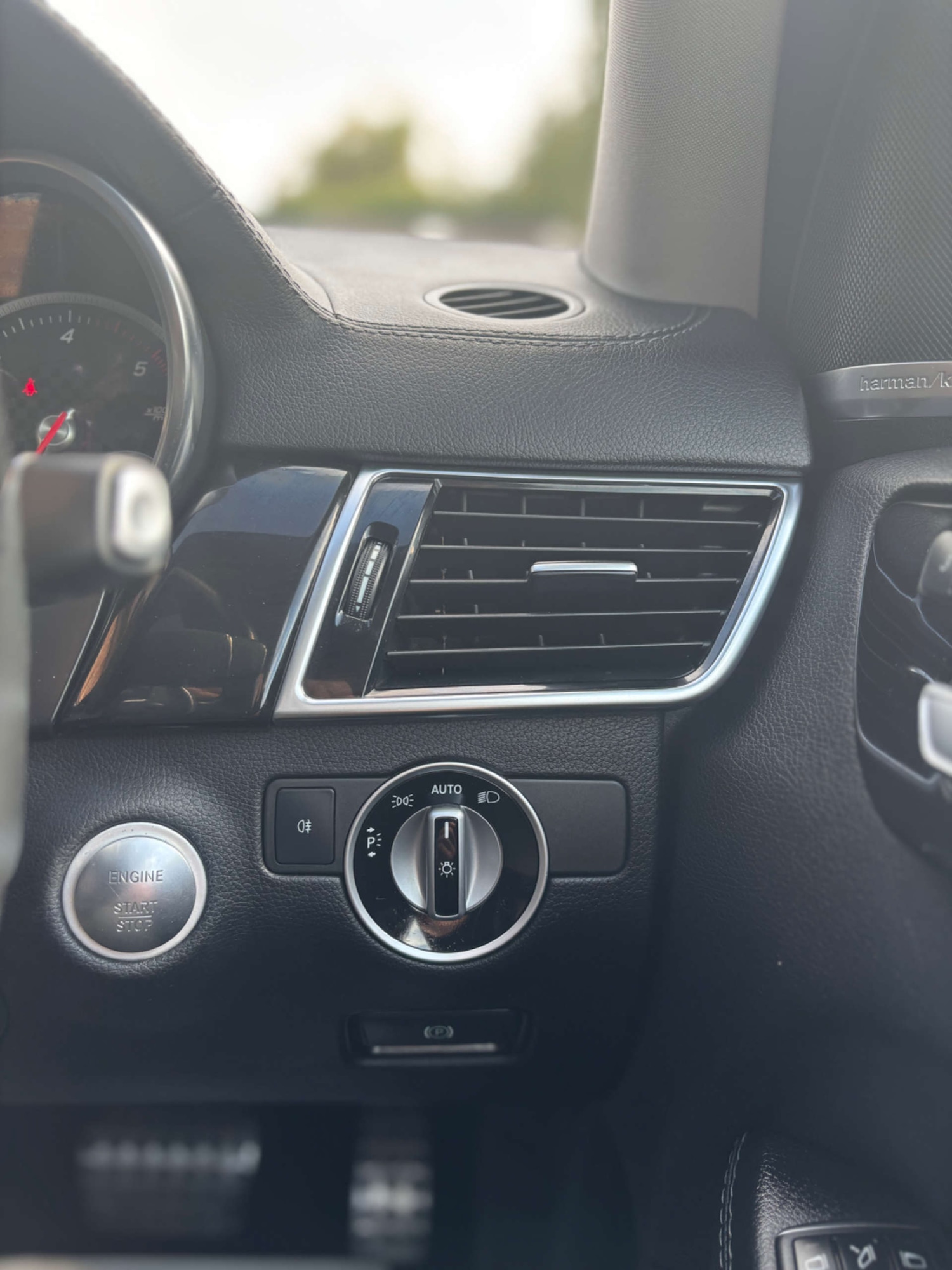 Used Mercedes-Benz GLE 2017 for sale - 76681832: Photo 64