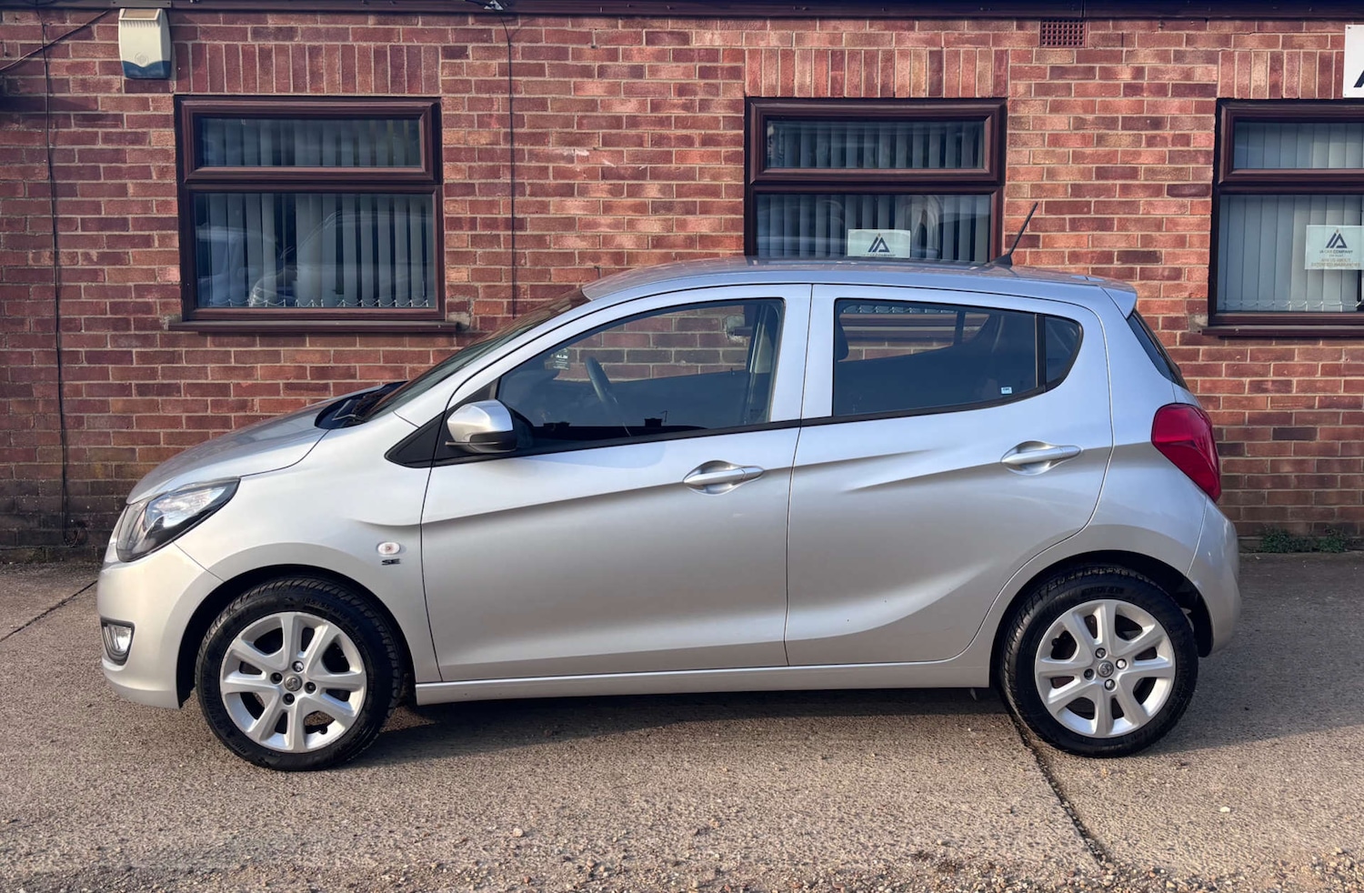 Used Vauxhall Viva 2018 for sale - 78152381: Photo 4