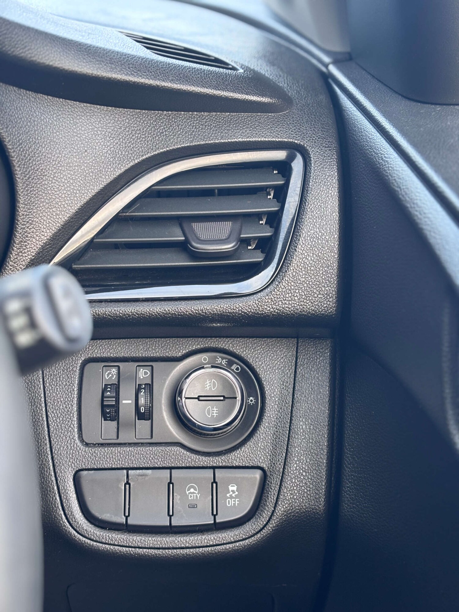 Used Vauxhall Viva 2018 for sale - 78152381: Photo 48