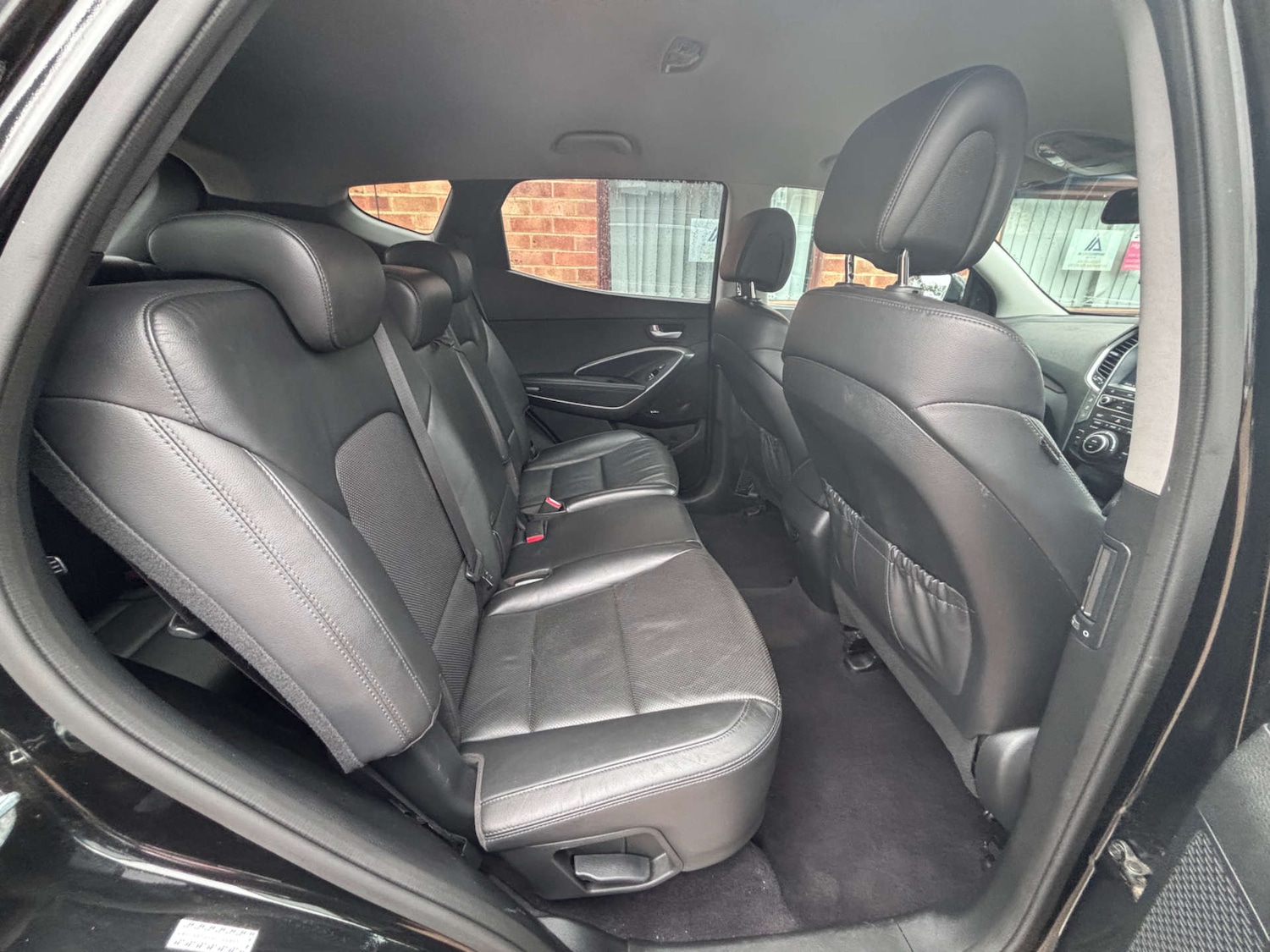 Used Hyundai Santa Fe 2017 for sale - 77622833: Photo 29