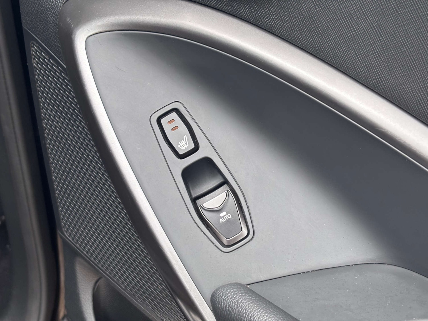 Used Hyundai Santa Fe 2017 for sale - 77622833: Photo 30