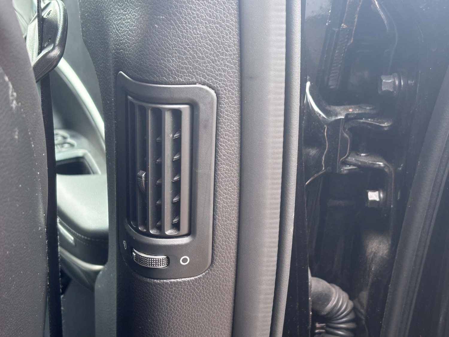 Used Hyundai Santa Fe 2017 for sale - 77622833: Photo 31