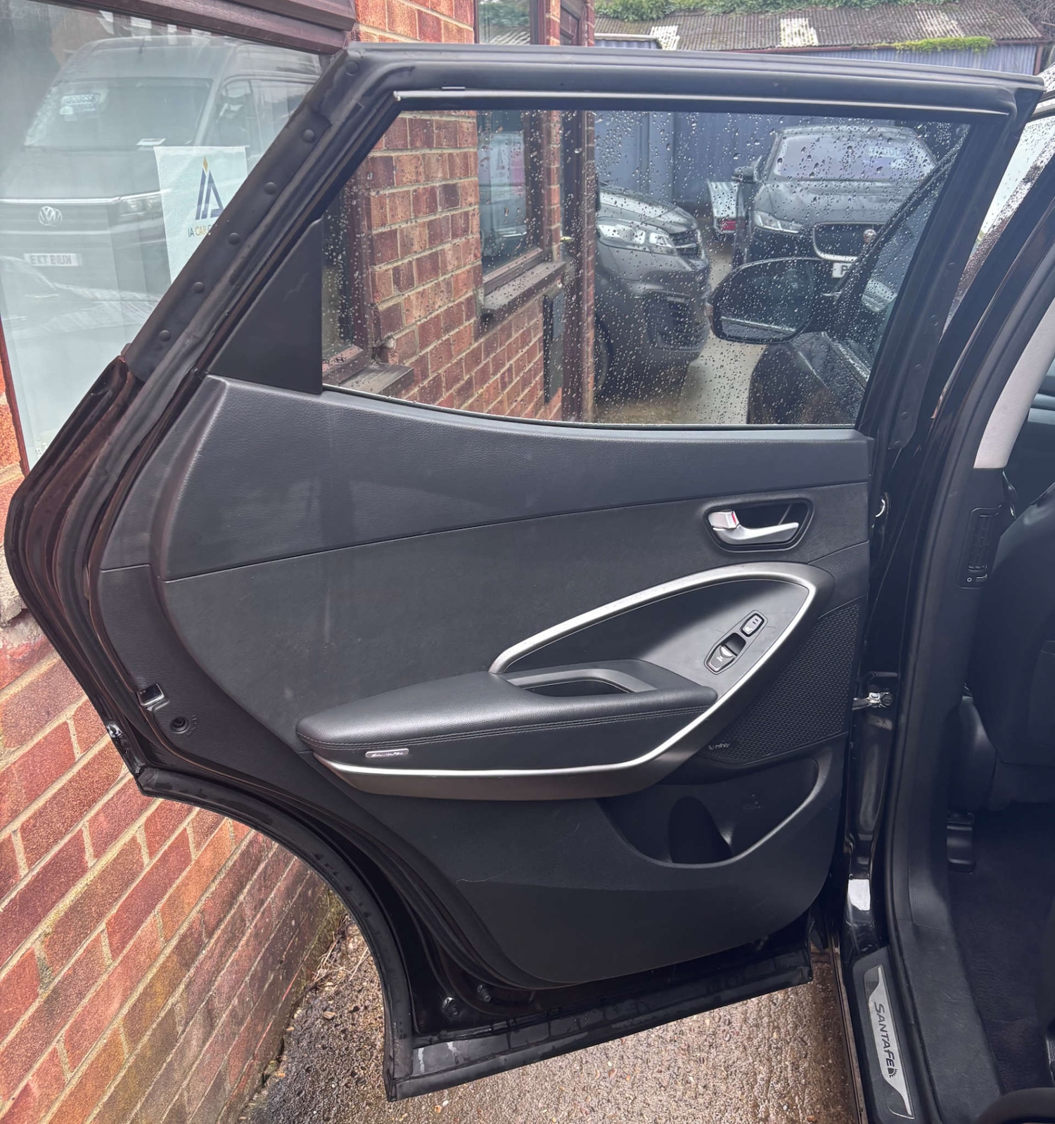 Used Hyundai Santa Fe 2017 for sale - 77622833: Photo 38