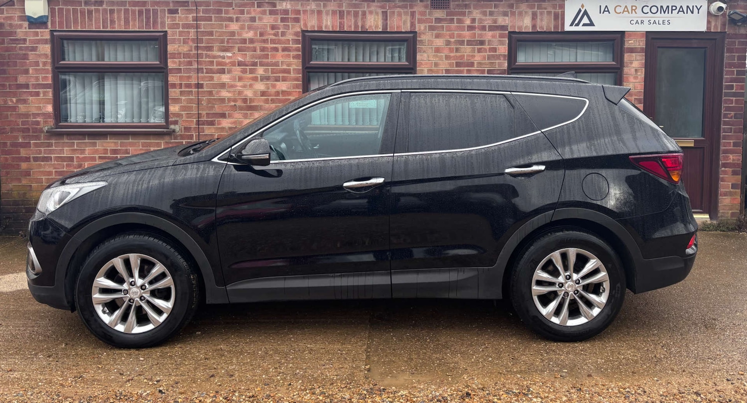 Used Hyundai Santa Fe 2017 for sale - 77622833: Photo 4