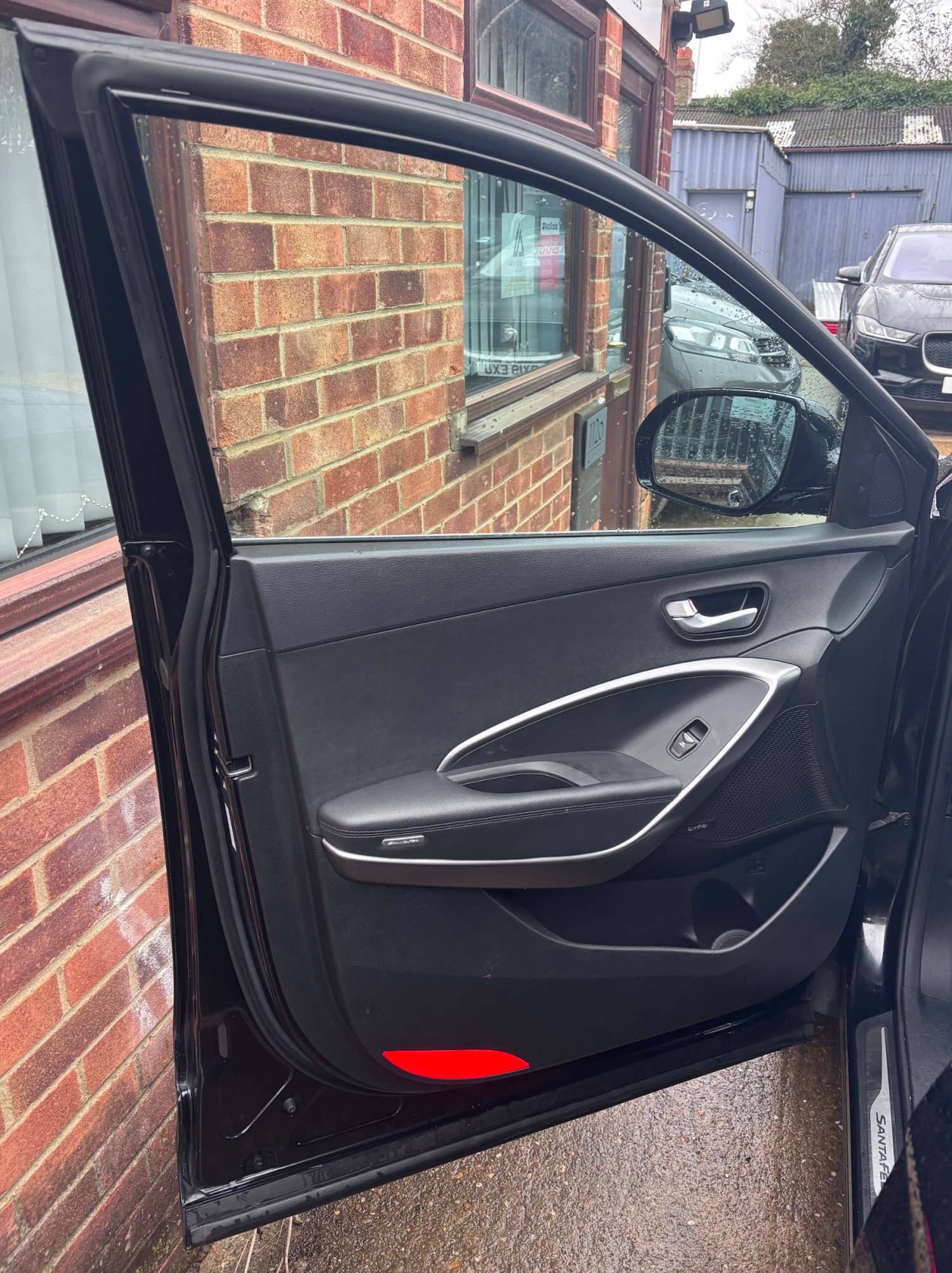 Used Hyundai Santa Fe 2017 for sale - 77622833: Photo 42