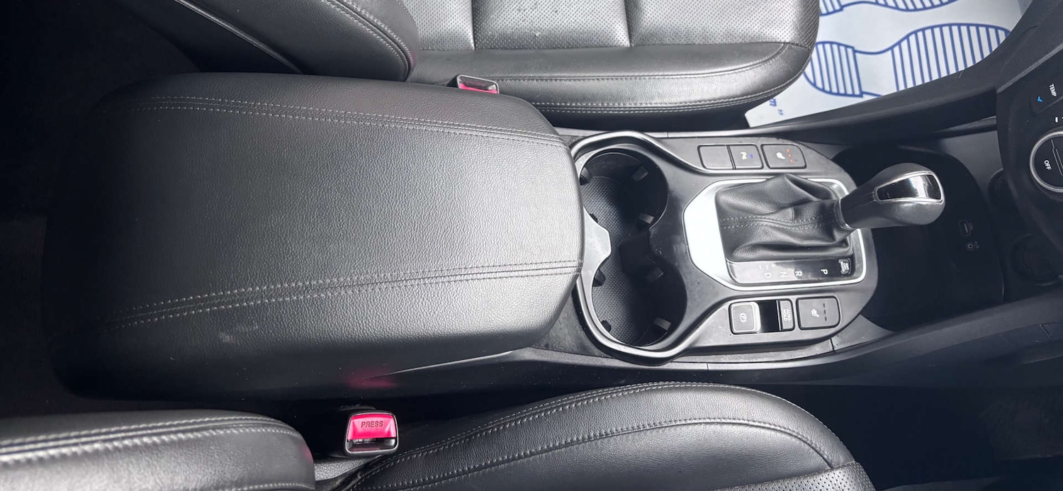 Used Hyundai Santa Fe 2017 for sale - 77622833: Photo 56