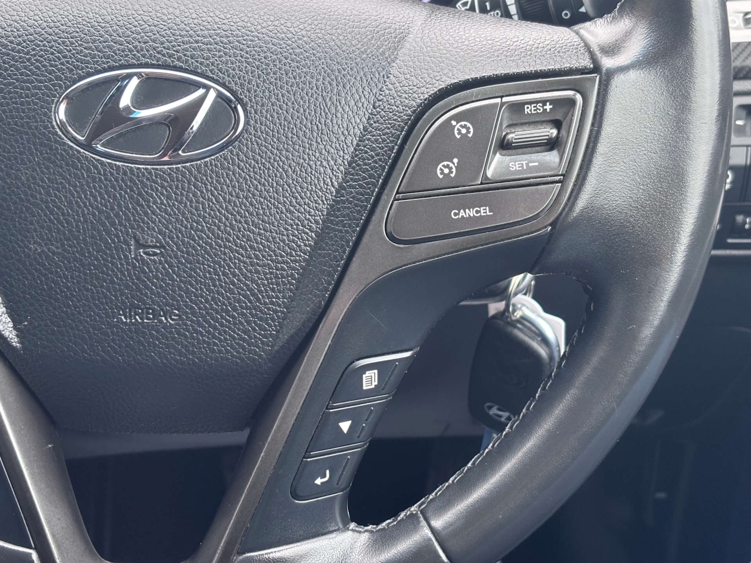 Used Hyundai Santa Fe 2017 for sale - 77622833: Photo 59