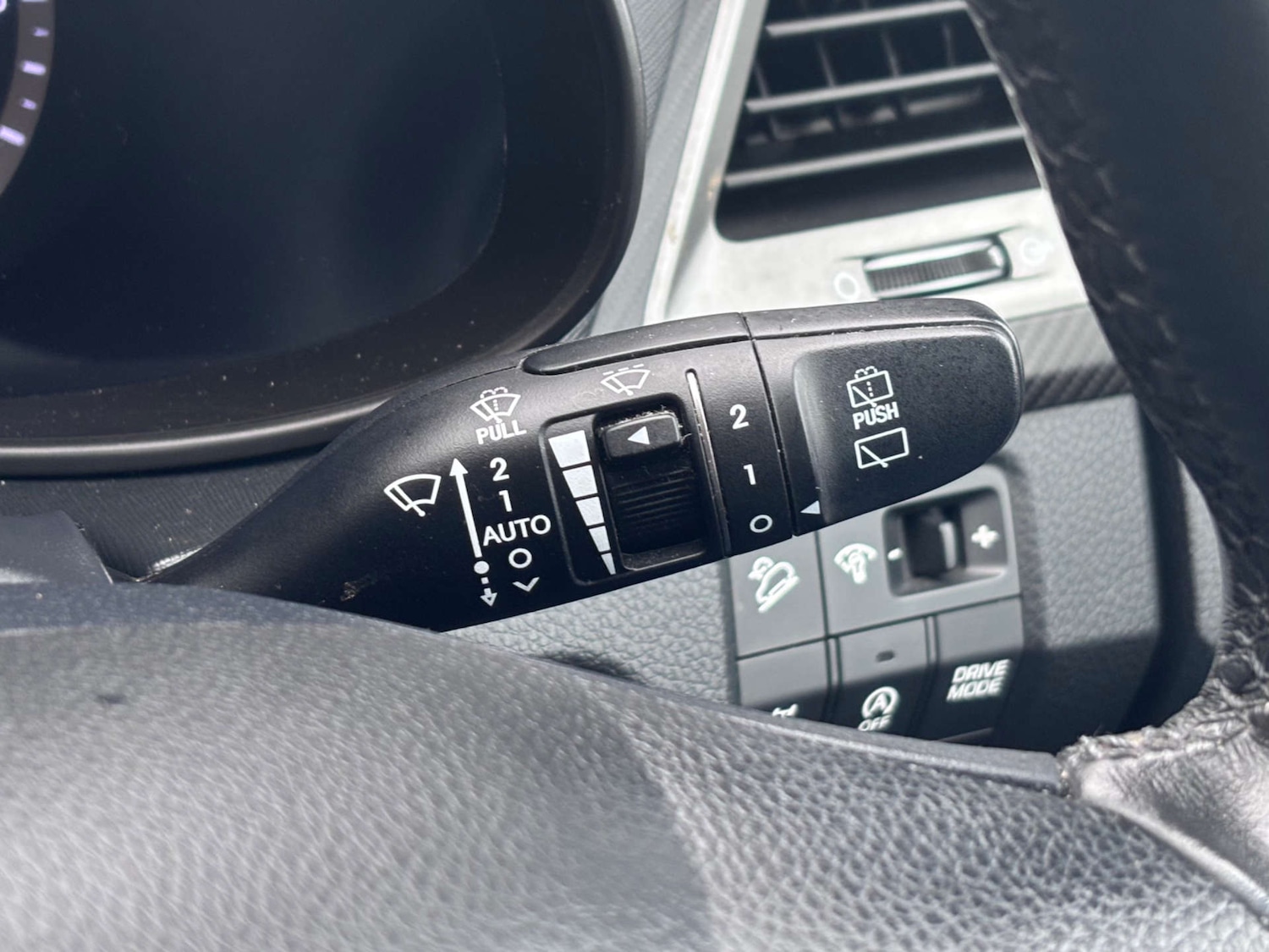 Used Hyundai Santa Fe 2017 for sale - 77622833: Photo 60