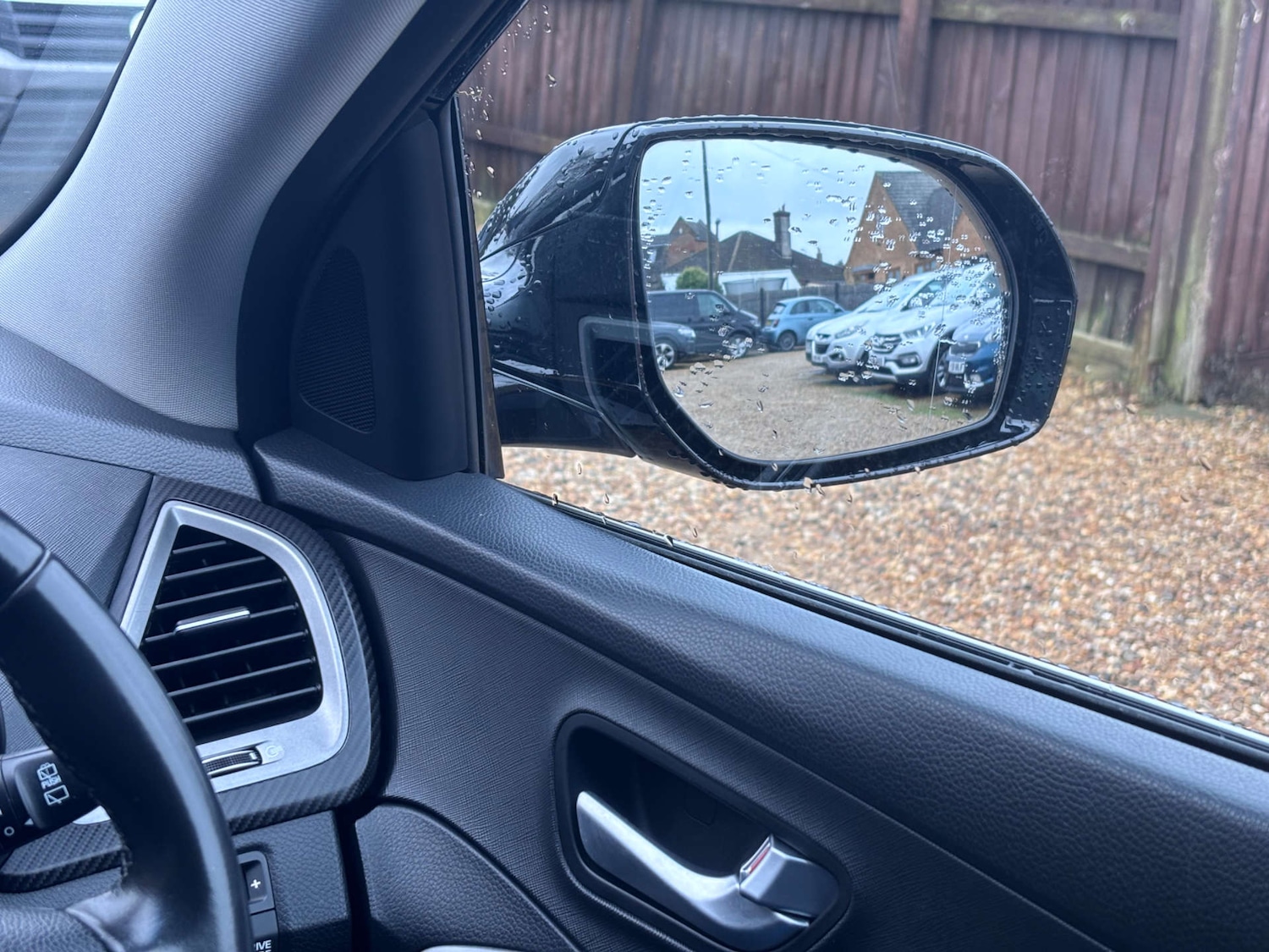 Used Hyundai Santa Fe 2017 for sale - 77622833: Photo 64