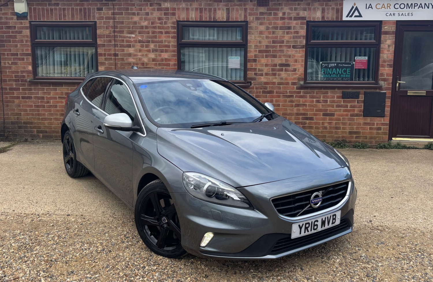 Used Volvo V40 2016 for sale - 76681859: Photo 1
