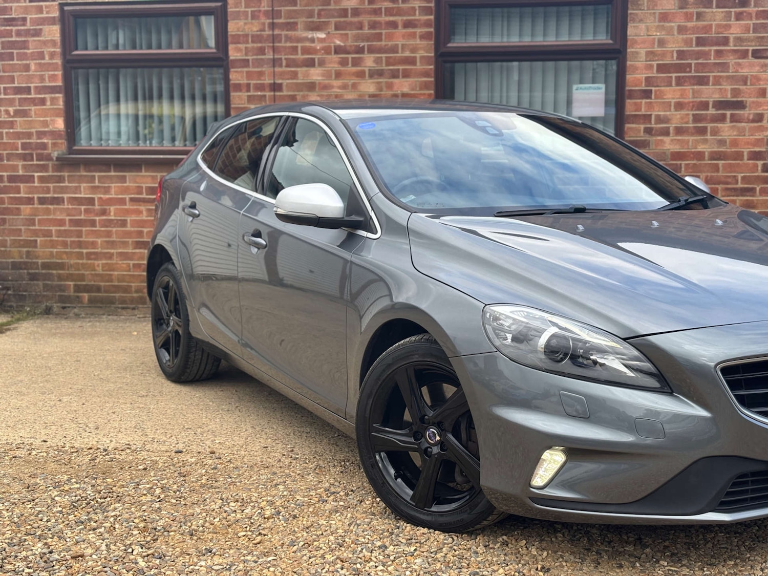 Used Volvo V40 2016 for sale - 76681859: Photo 19