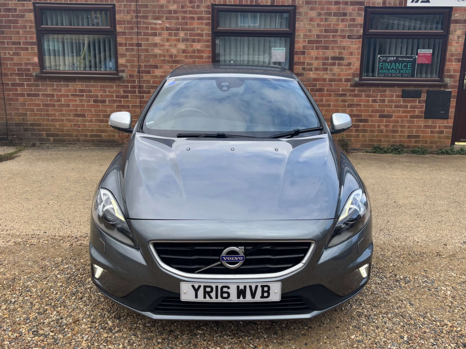 Used Volvo V40 2016 for sale - 76681859: Photo 2