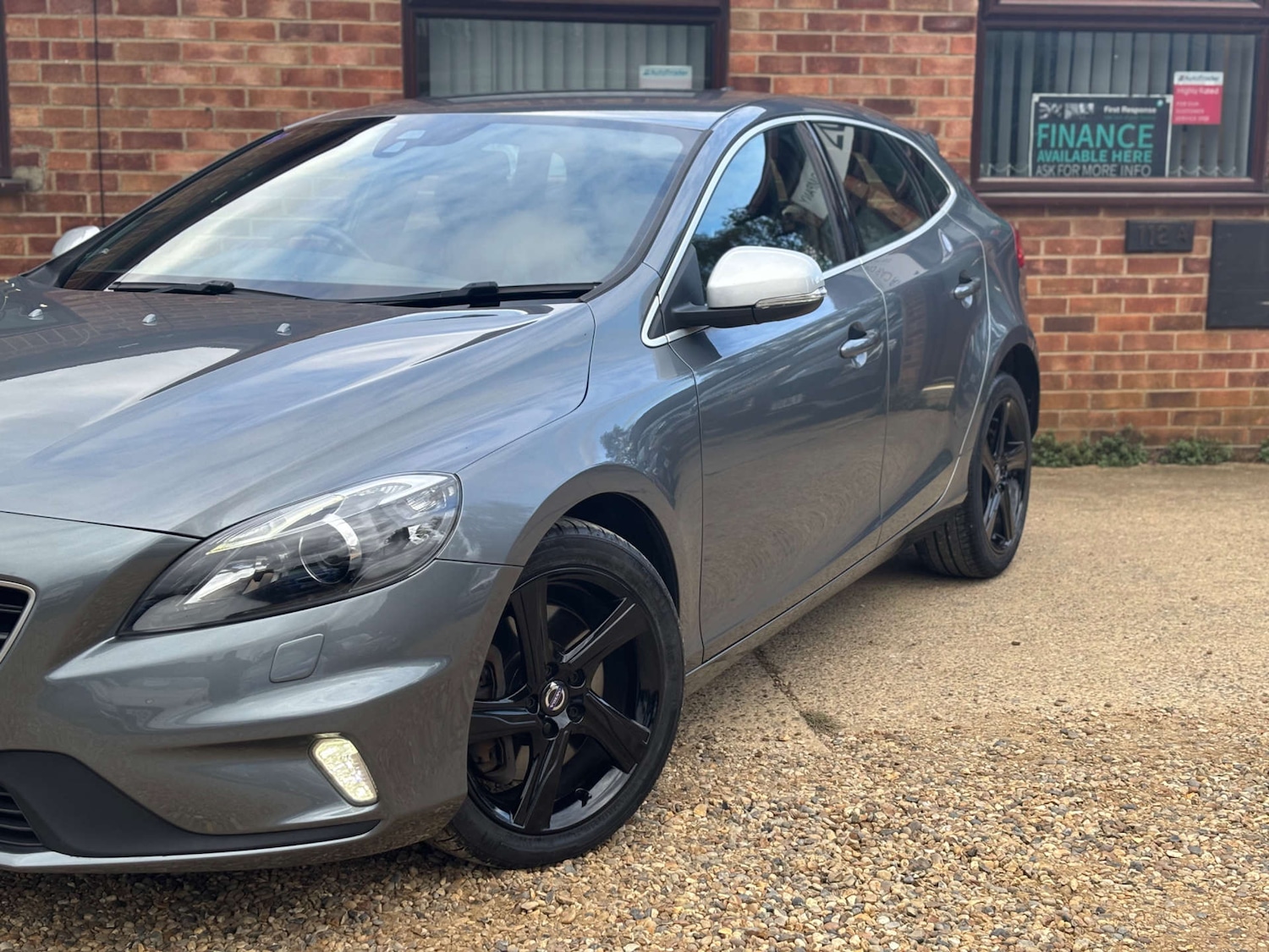 Used Volvo V40 2016 for sale - 76681859: Photo 21