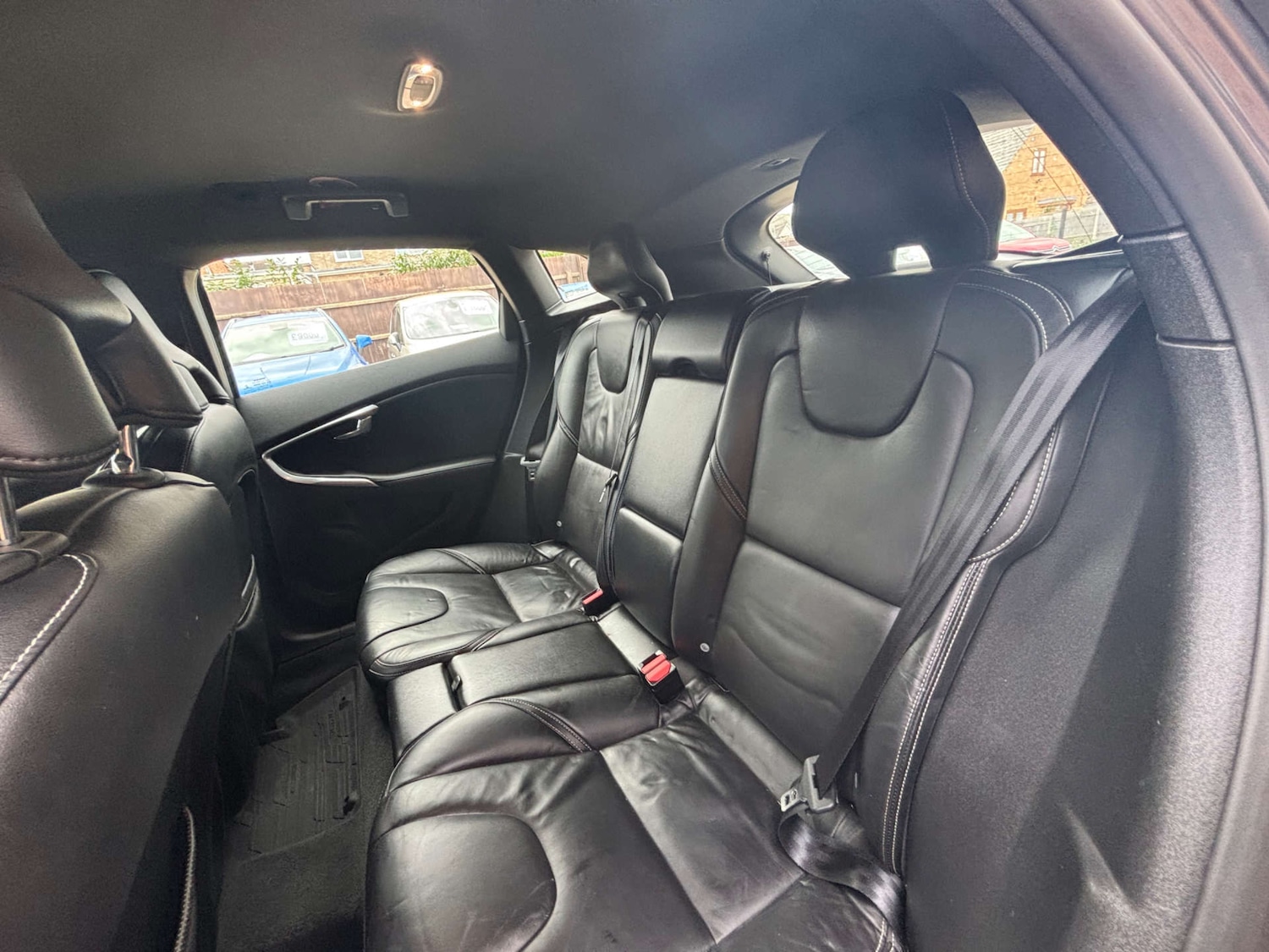 Used Volvo V40 2016 for sale - 76681859: Photo 28