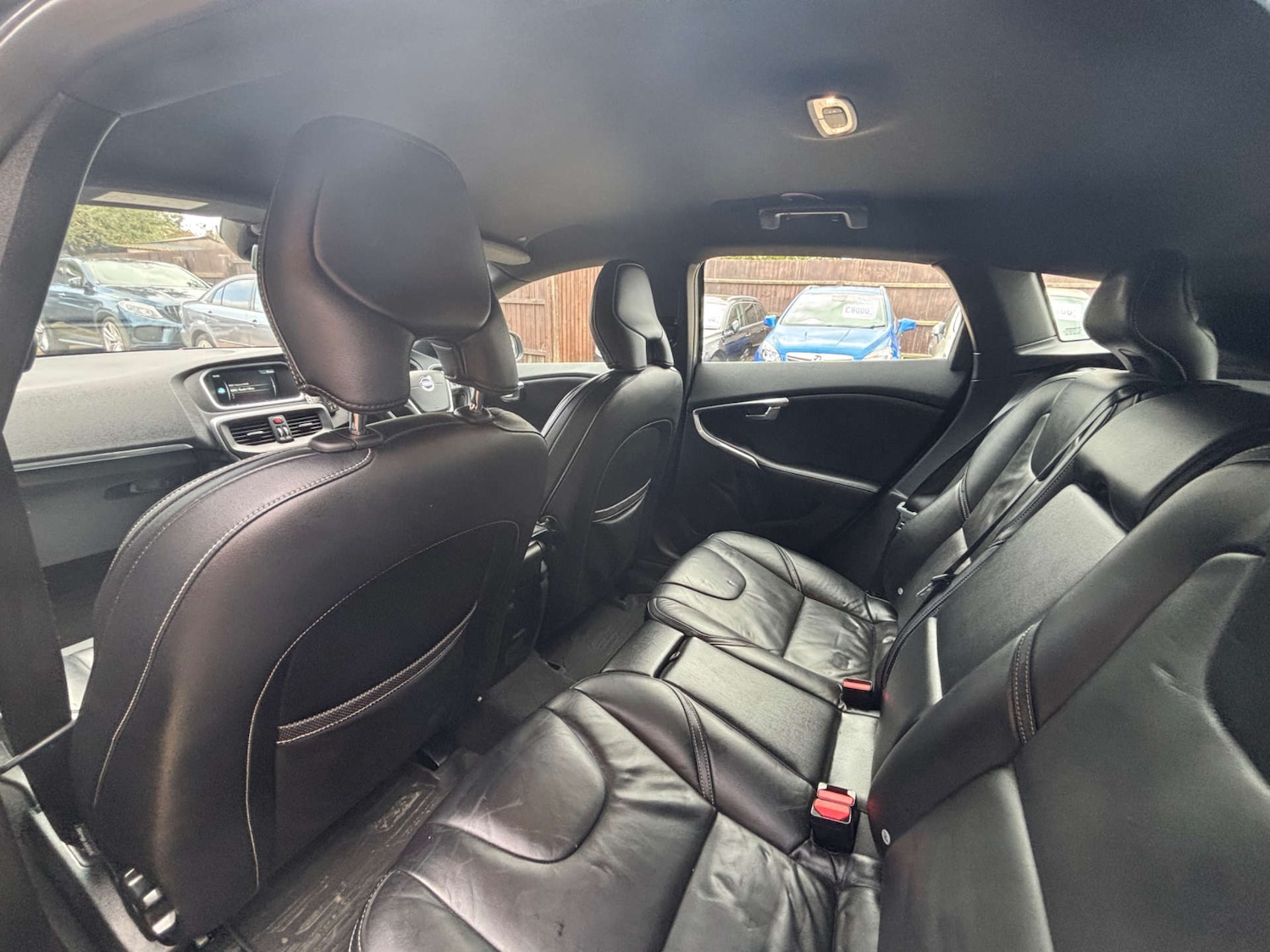 Used Volvo V40 2016 for sale - 76681859: Photo 29