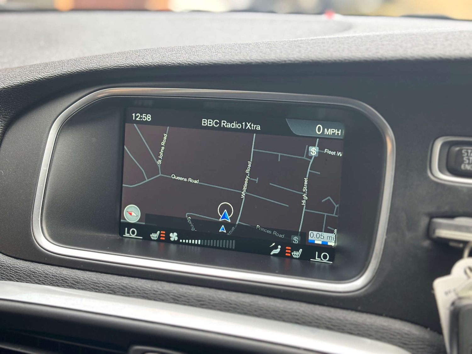 Used Volvo V40 2016 for sale - 76681859: Photo 44