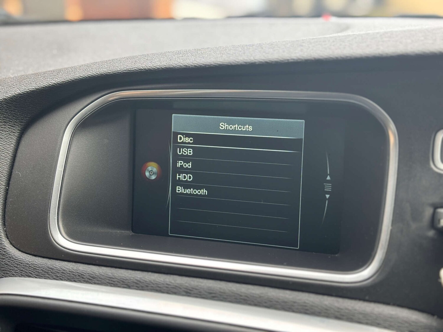 Used Volvo V40 2016 for sale - 76681859: Photo 46