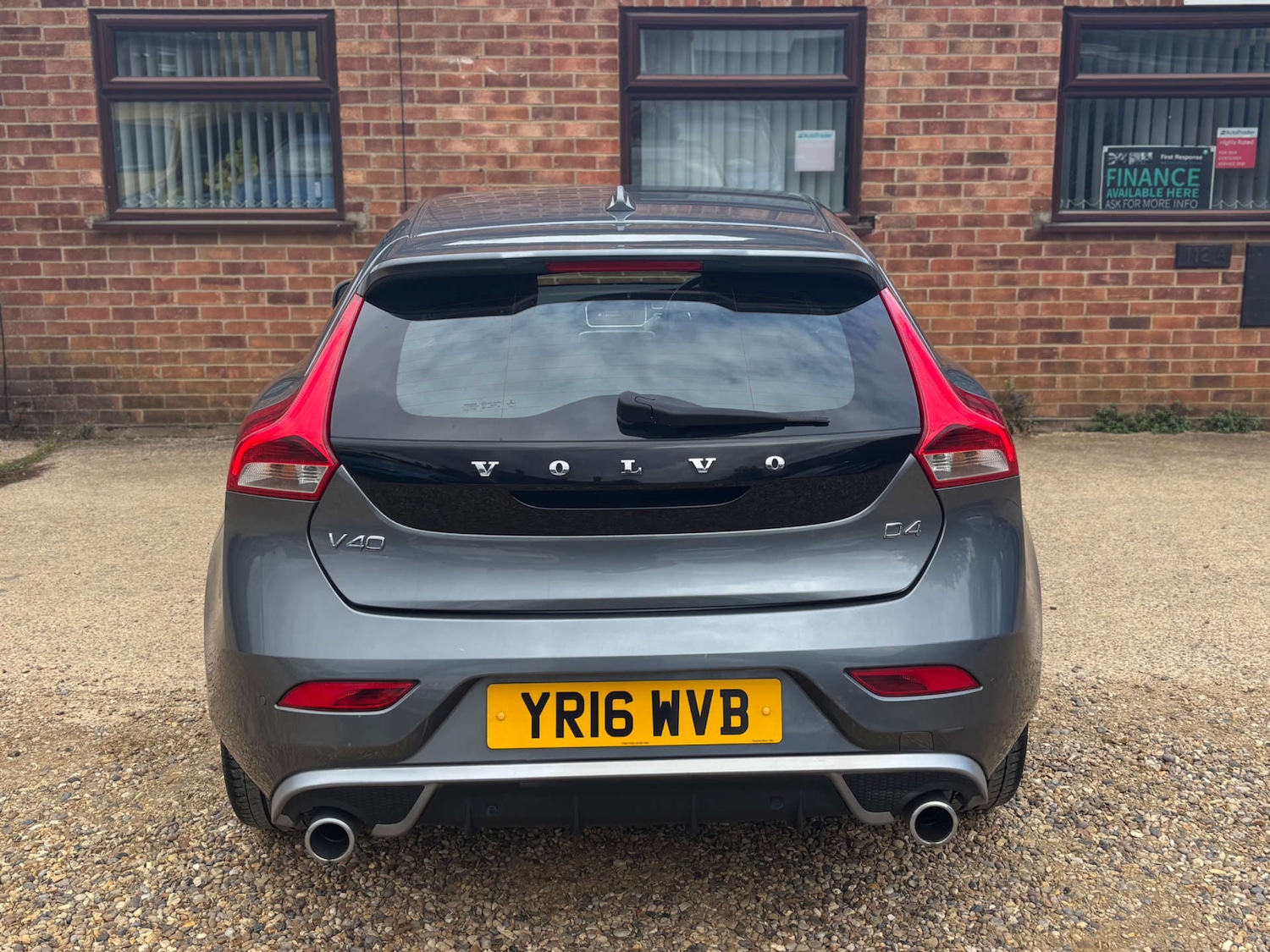 Used Volvo V40 2016 for sale - 76681859: Photo 8