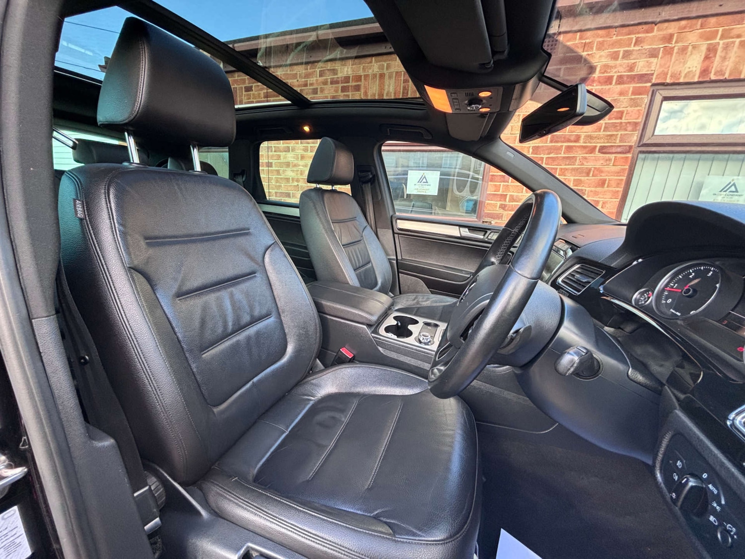 Used Volkswagen Touareg 2013 for sale - 77285510: Photo 31