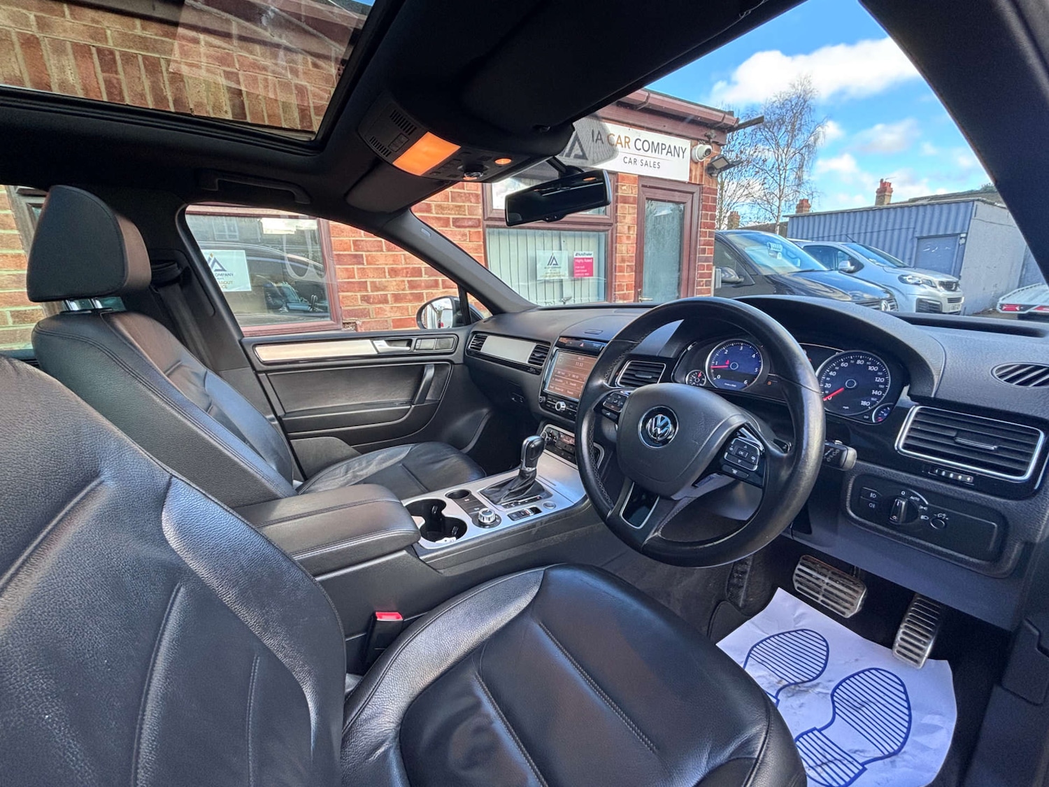 Used Volkswagen Touareg 2013 for sale - 77285510: Photo 32