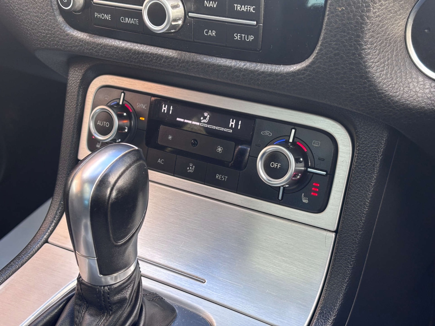 Used Volkswagen Touareg 2013 for sale - 77285510: Photo 43