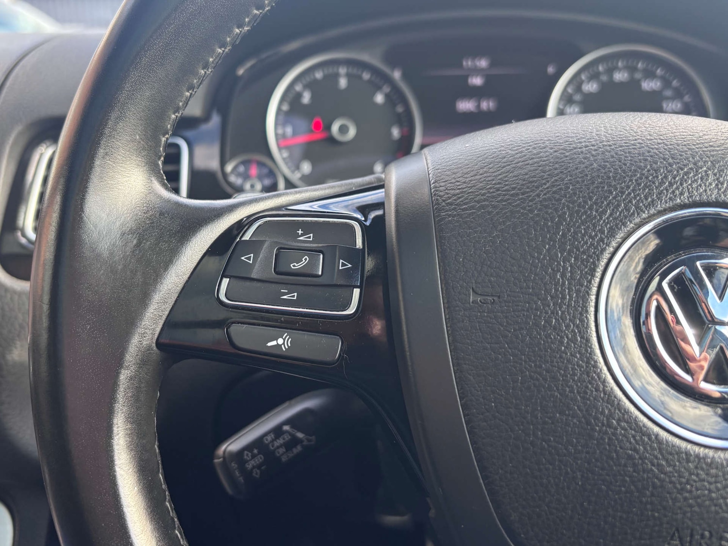 Used Volkswagen Touareg 2013 for sale - 77285510: Photo 50