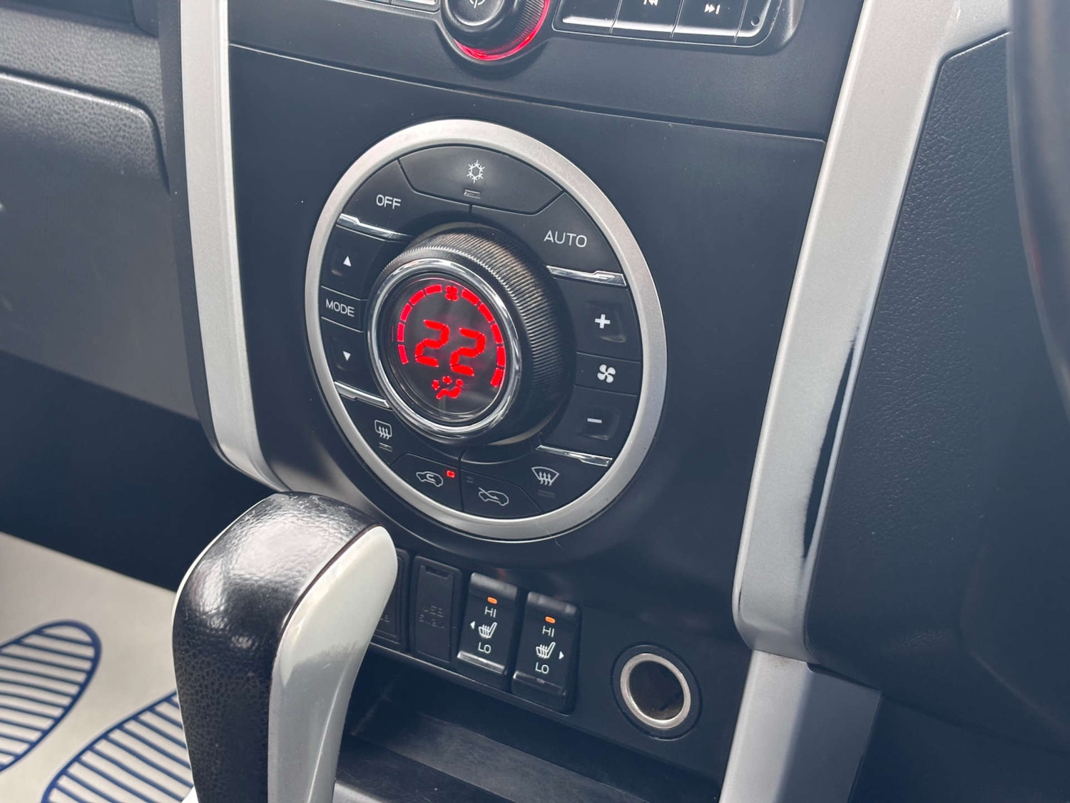 Used Isuzu D-Max 2020 for sale - 77837294: Photo 41