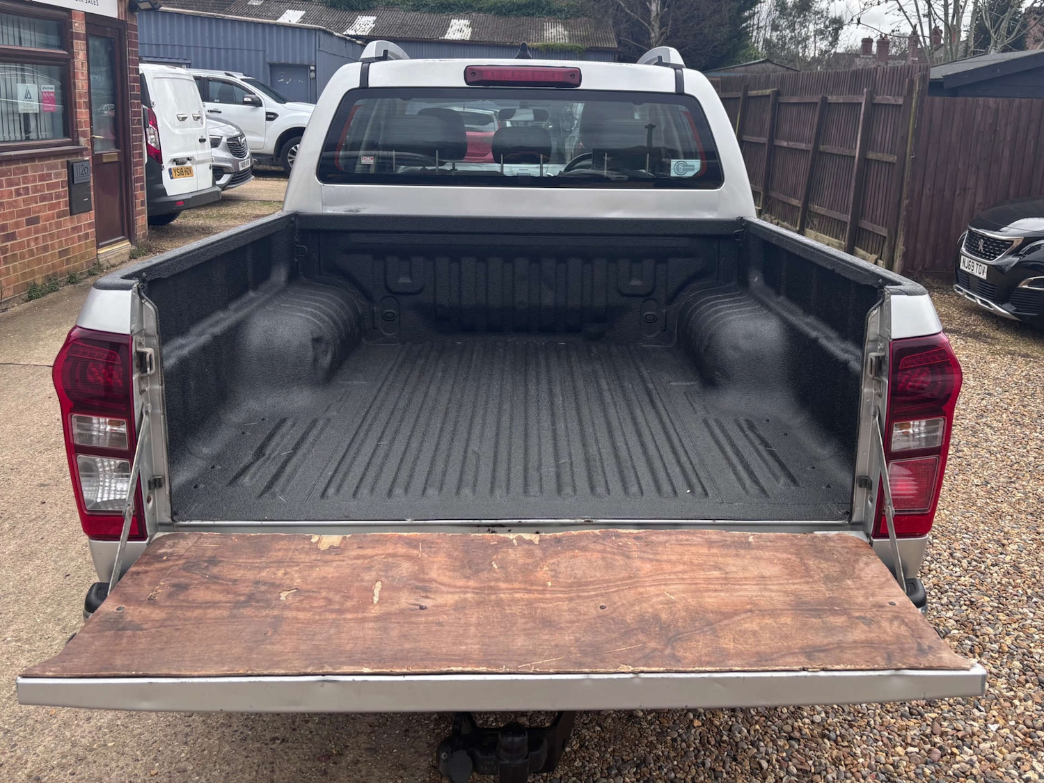 Used Isuzu D-Max 2020 for sale - 77837294: Photo 9