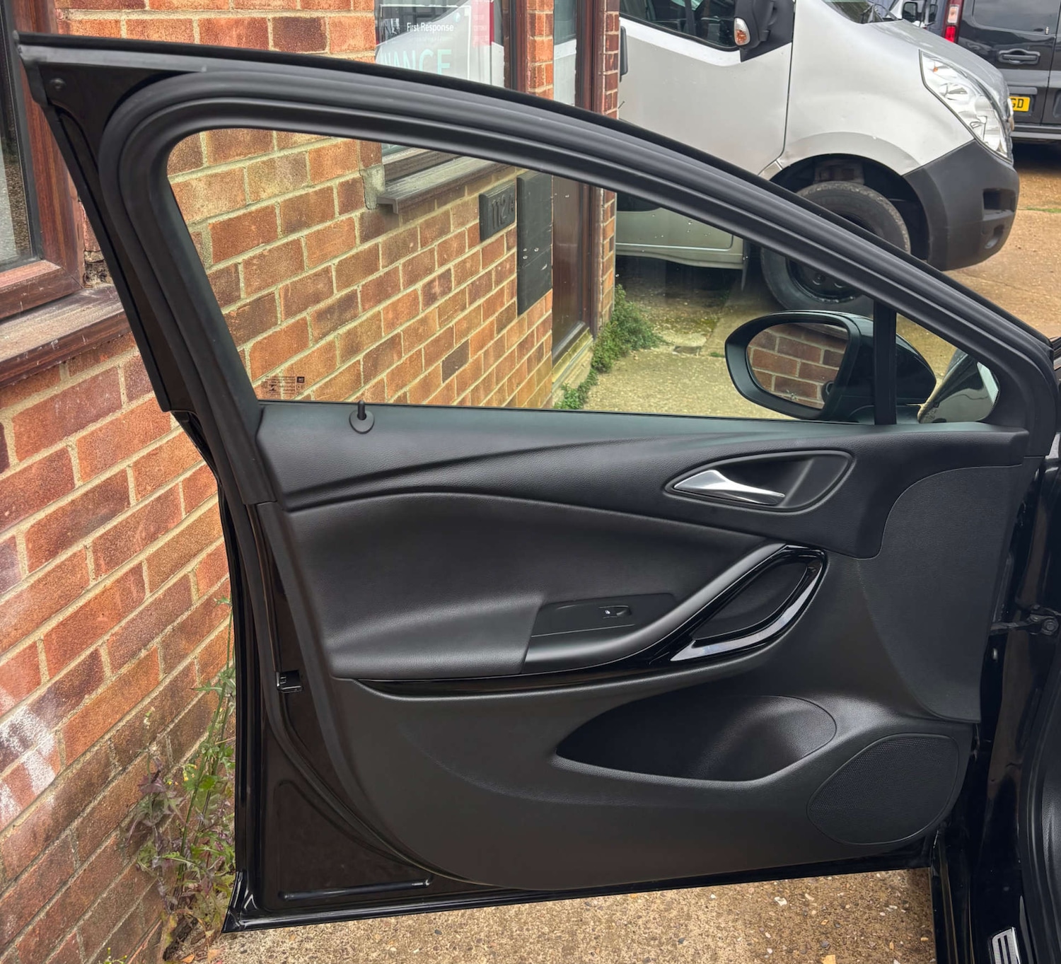 Used Vauxhall Astra 2019 for sale - 76681836: Photo 38