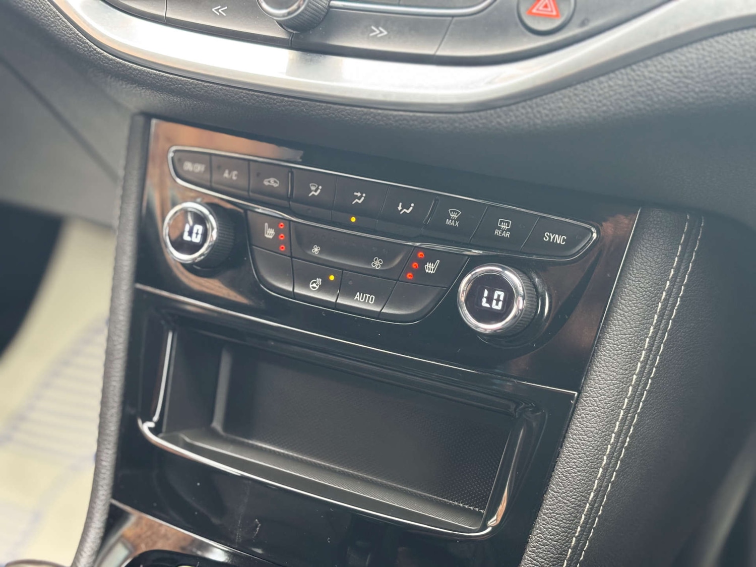 Used Vauxhall Astra 2019 for sale - 76681836: Photo 50