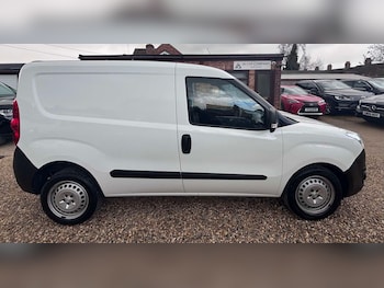 Used Vauxhall Combo 2018 for sale - 78152315: Photo