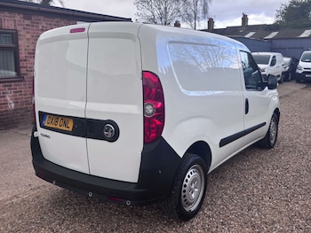 Used Vauxhall Combo 2018 for sale - 78152315: Photo