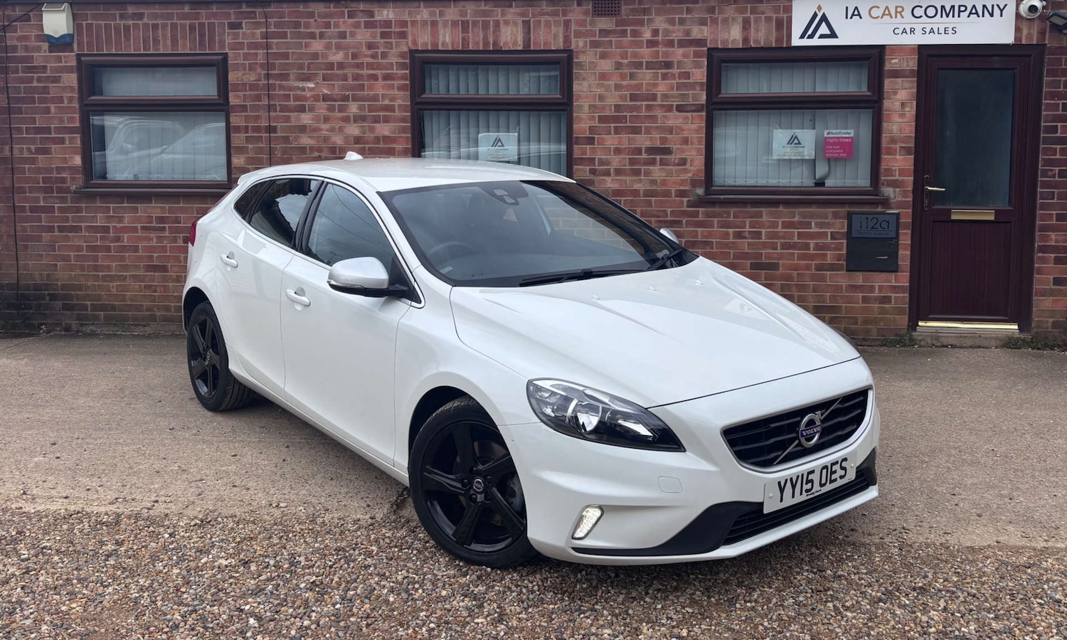 Used Volvo V40 2015 for sale - 77647615: Photo 1
