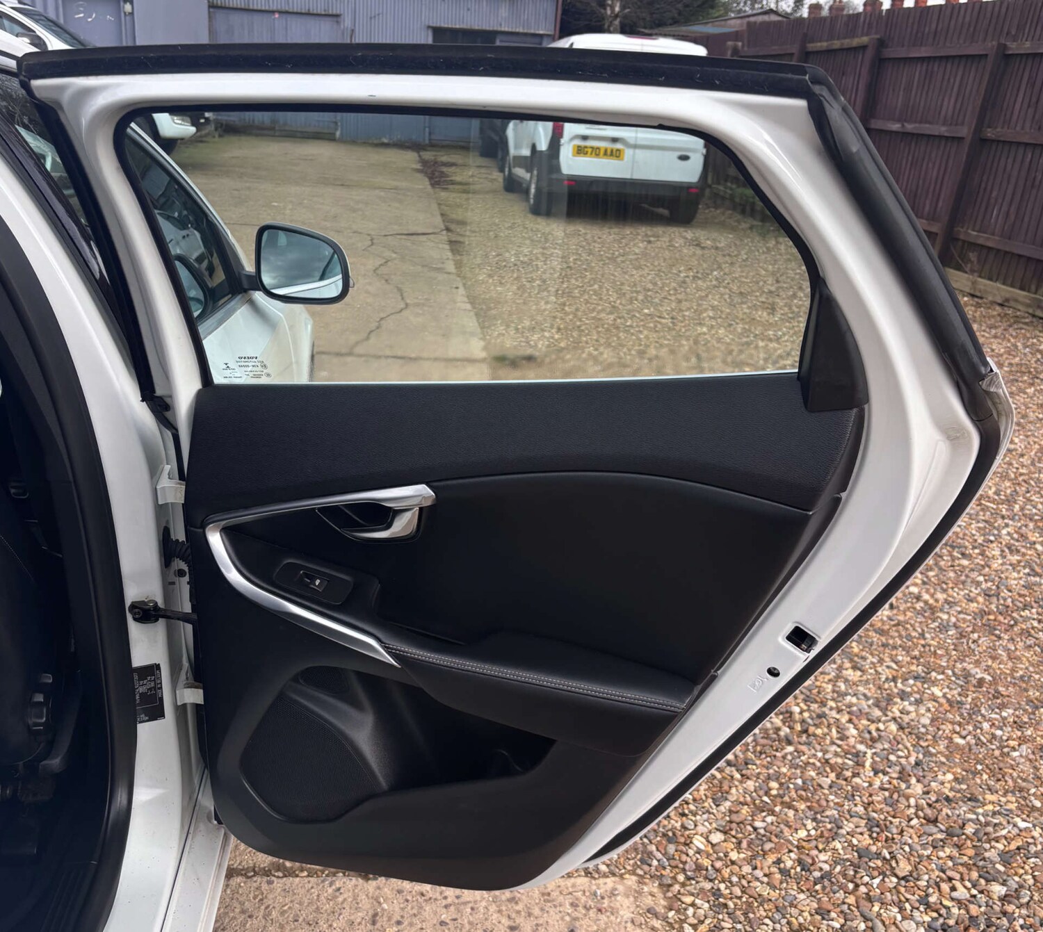 Used Volvo V40 2015 for sale - 77647615: Photo 24