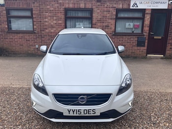 Used Volvo V40 2015 for sale - 77647615: Photo
