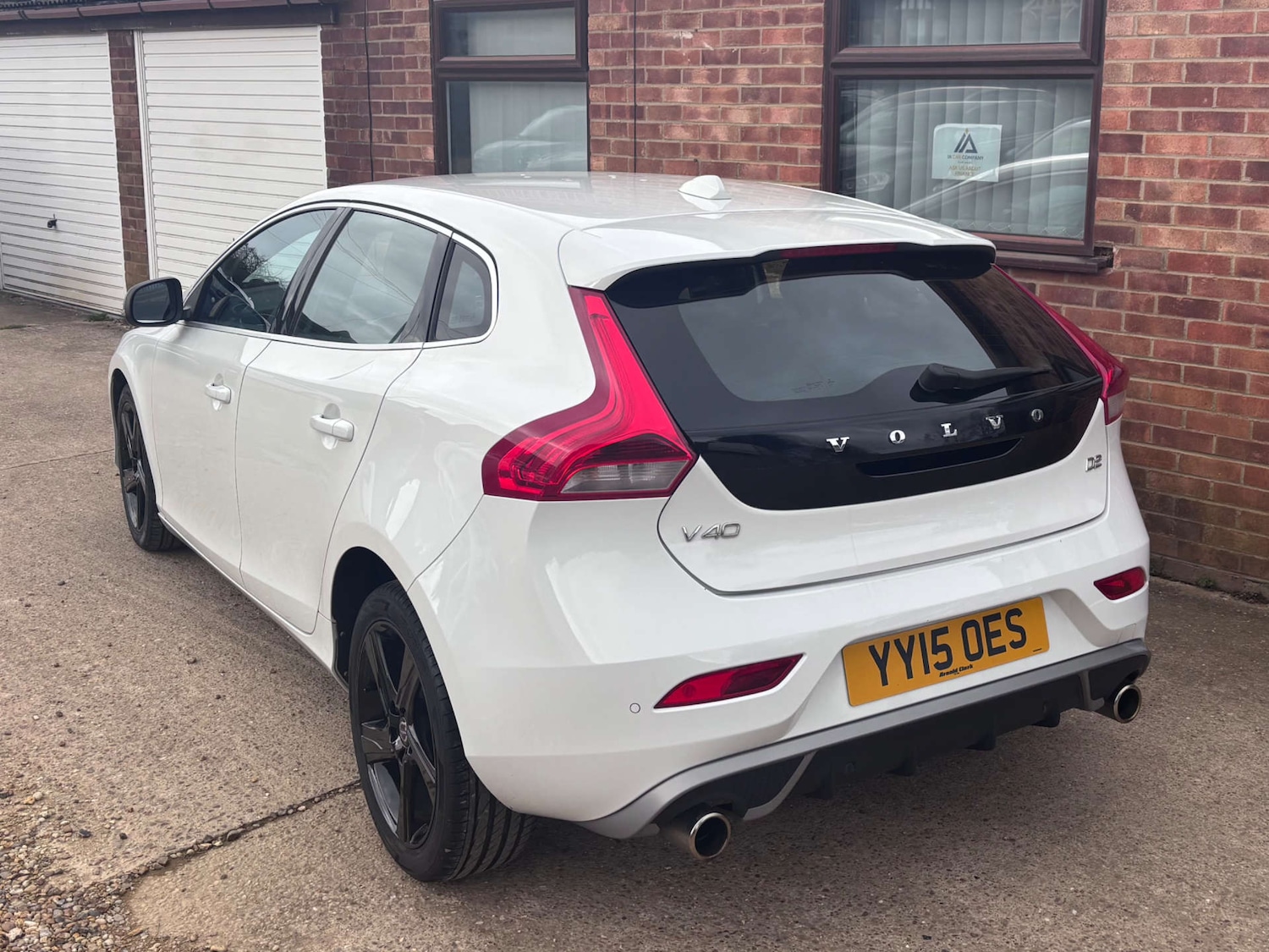 Used Volvo V40 2015 for sale - 77647615: Photo 5