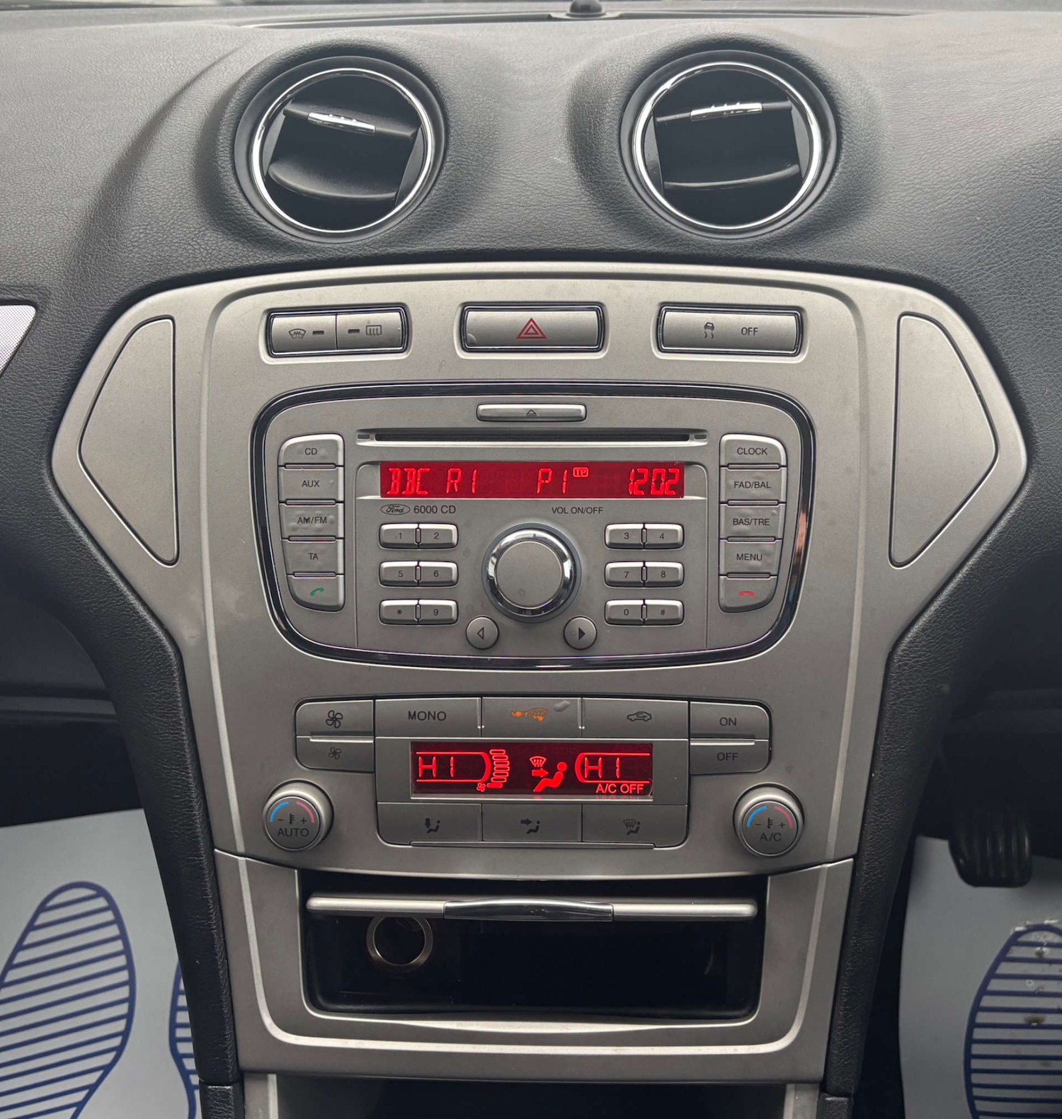 Used Ford Mondeo 2008 for sale - 77038551: Photo 29