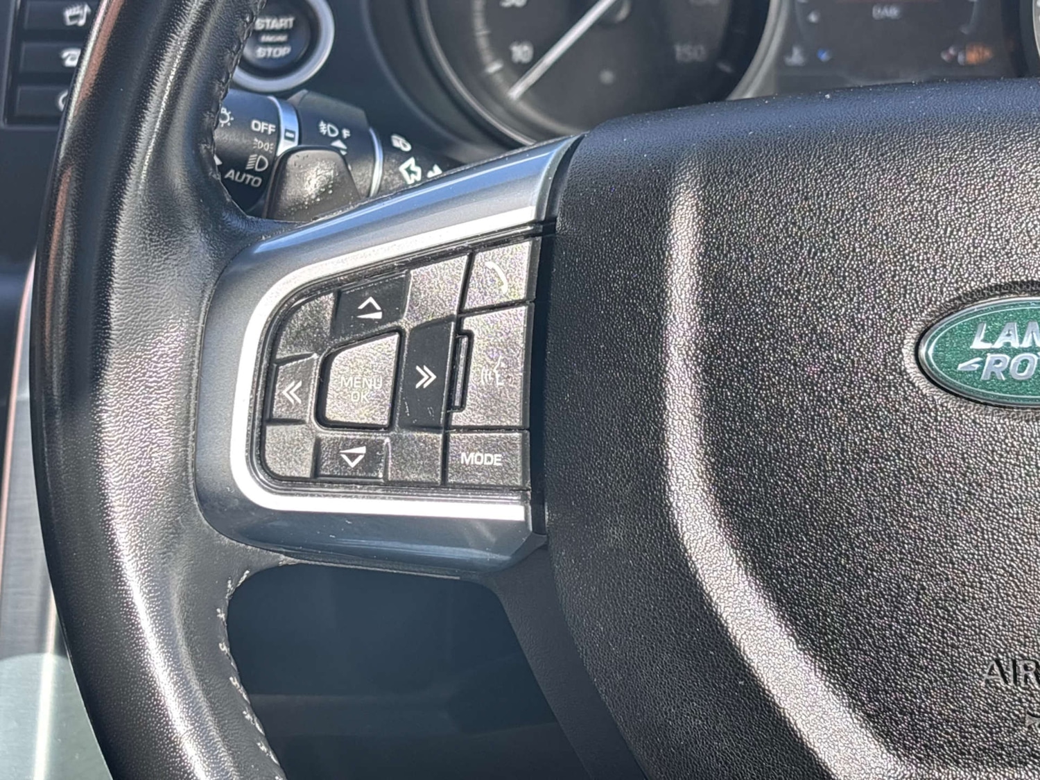 Used Land Rover Discovery Sport 2018 for sale - 78068079: Photo 60